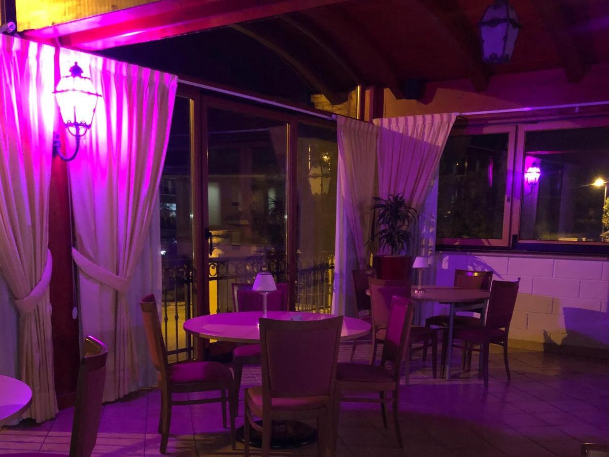 Hotel Ristorante Rossemi Сан-Джованні-Ротондо Екстер'єр фото