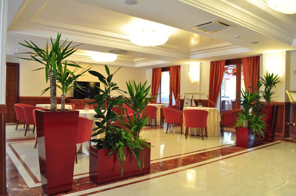 Hotel Ristorante Rossemi Сан-Джованні-Ротондо Екстер'єр фото