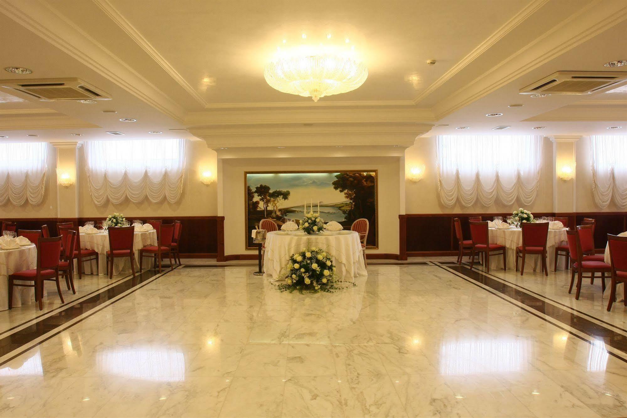 Hotel Ristorante Rossemi Сан-Джованні-Ротондо Екстер'єр фото