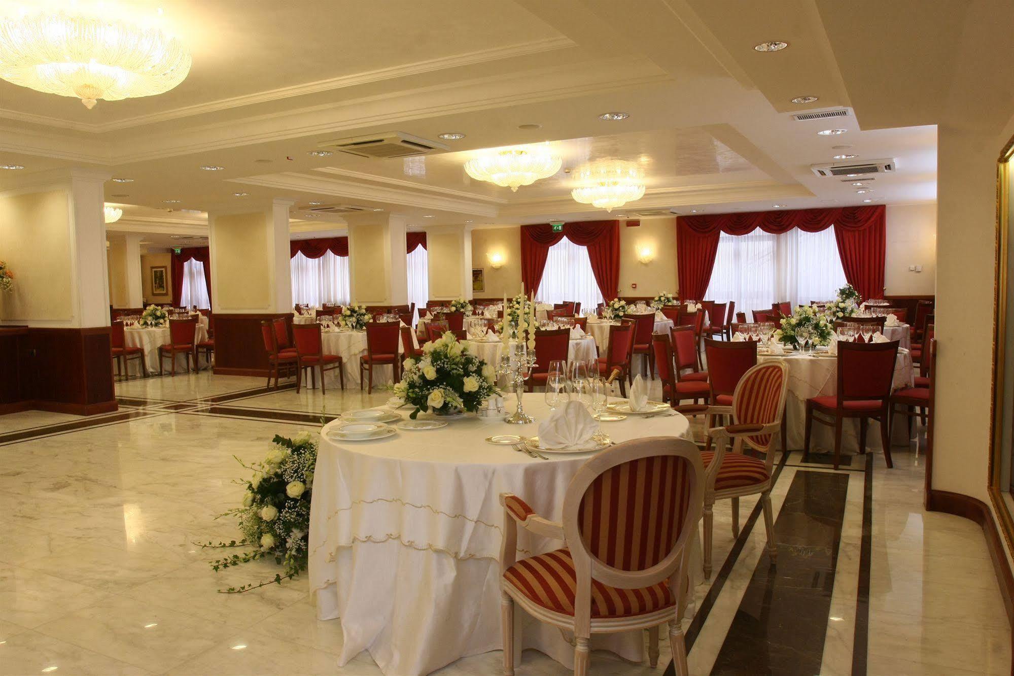 Hotel Ristorante Rossemi Сан-Джованні-Ротондо Екстер'єр фото